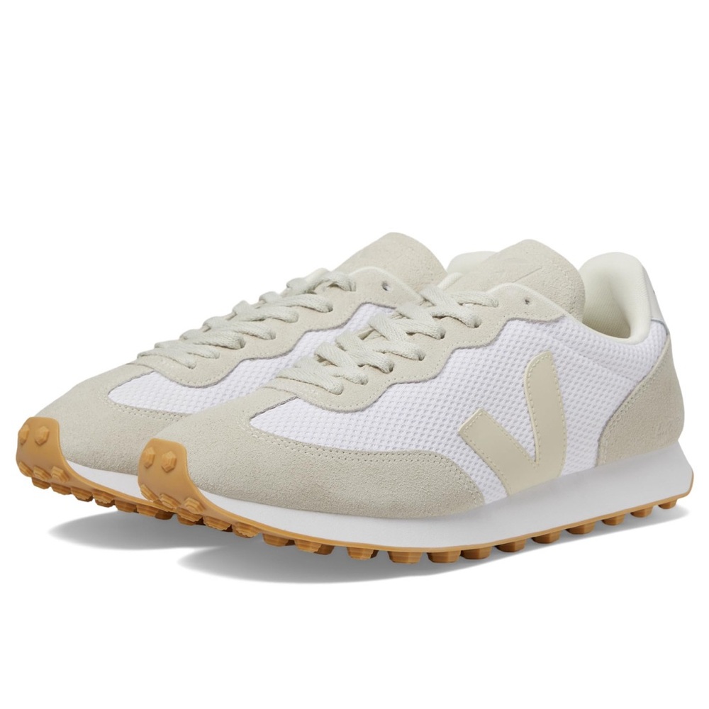 Veja Men's Sneakers in White and Tan